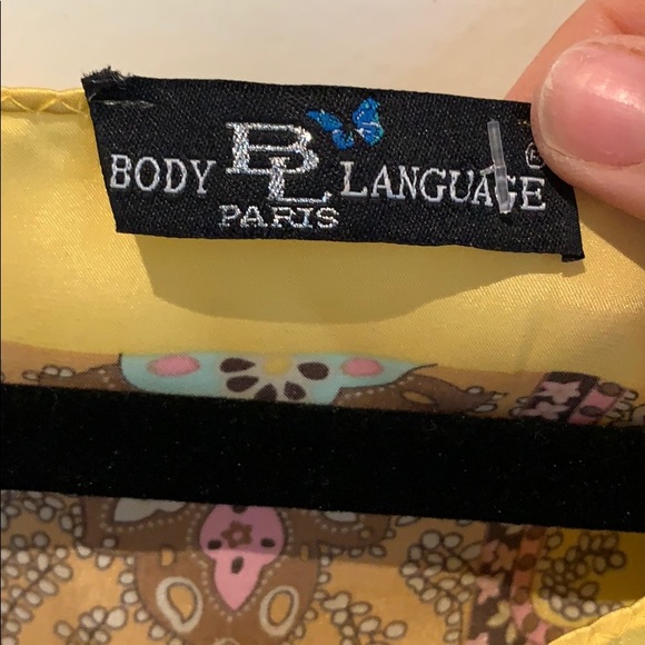 Body Language Silk Gold Blouse Medium - Picture 3 of 4